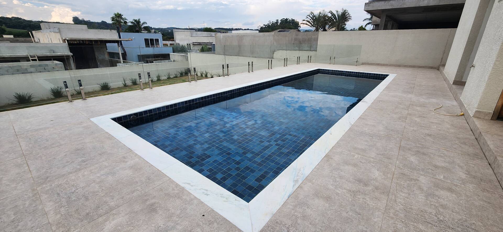 Casa de Condomínio à venda com 4 quartos, 600m² - Foto 5