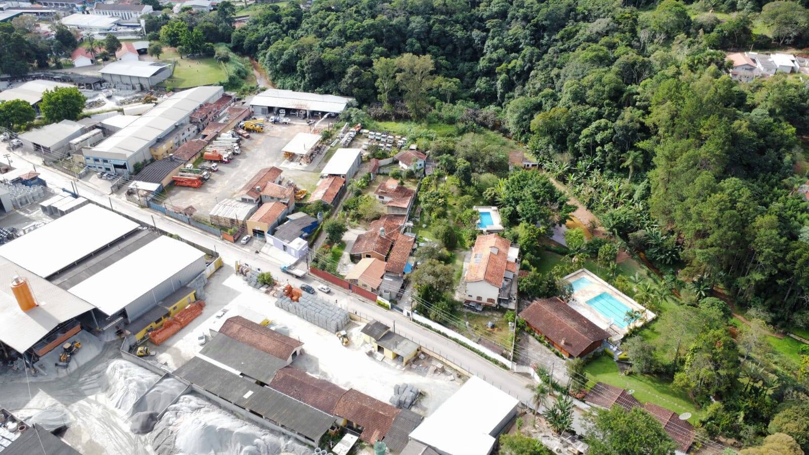 Sobrado à venda com 4 quartos, 4000m² - Foto 6