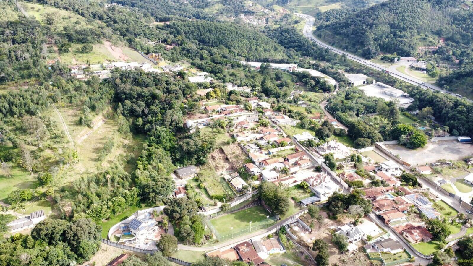 Sobrado à venda com 4 quartos, 4000m² - Foto 8