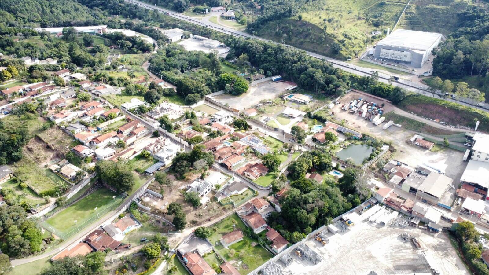 Sobrado à venda com 4 quartos, 4000m² - Foto 9