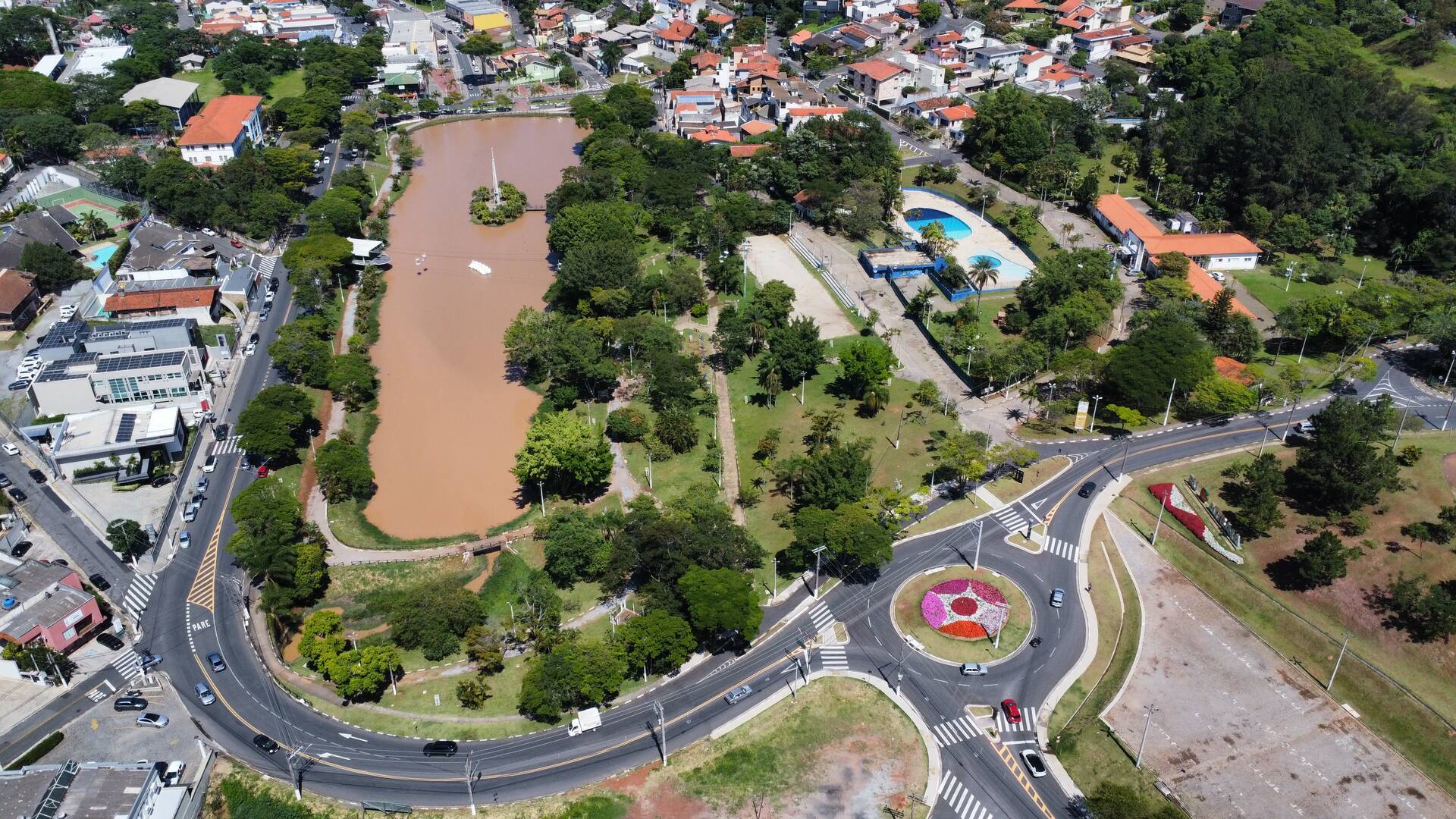 Casa à venda com 4 quartos, 500m² - Foto 13