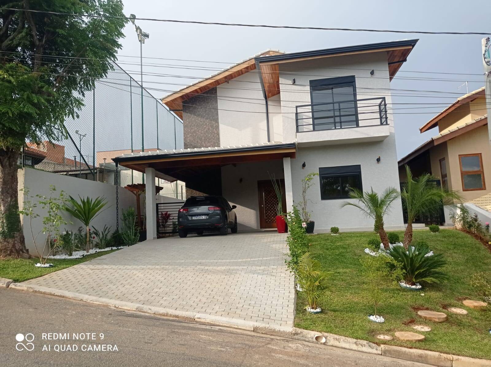 Casa de Condomínio à venda com 3 quartos, 360m² - Foto 1