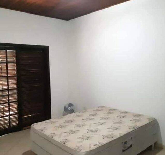 Casa à venda com 6 quartos, 1500m² - Foto 13