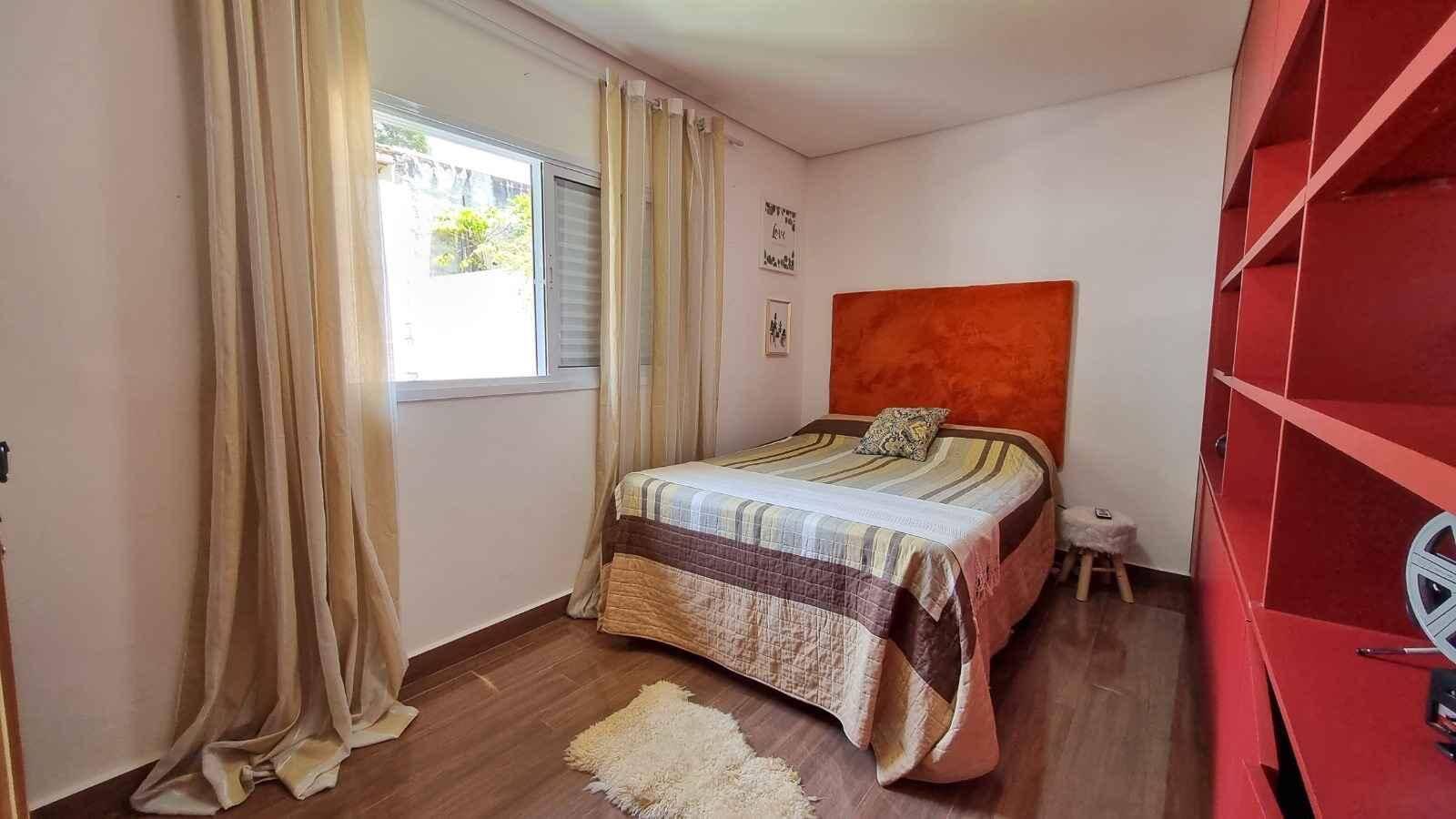 Casa à venda com 3 quartos, 251m² - Foto 12