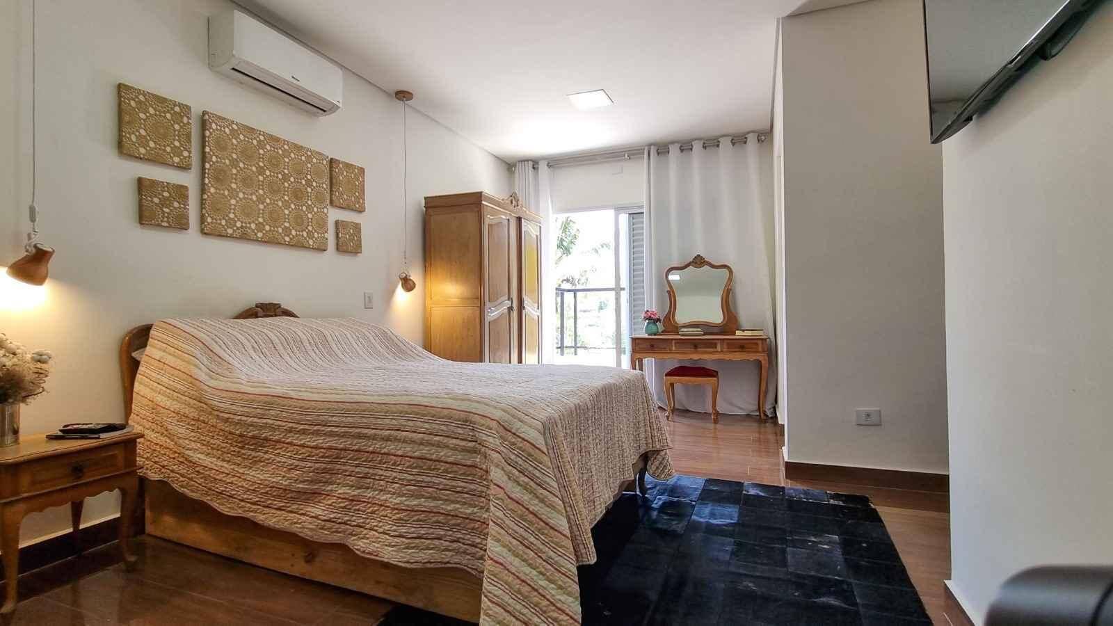 Casa à venda com 3 quartos, 251m² - Foto 14