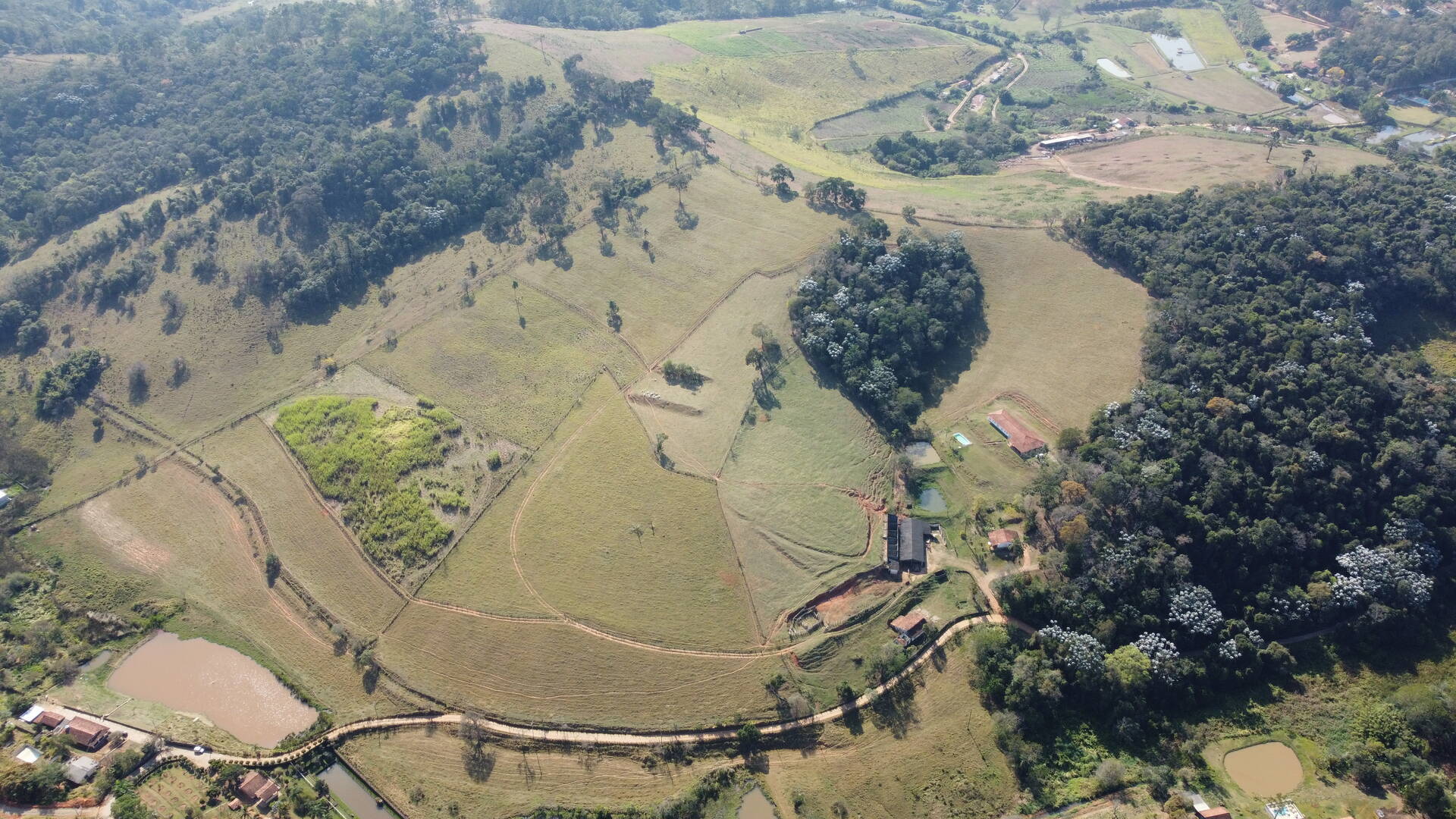 Fazenda à venda com 9 quartos, 202000m² - Foto 72