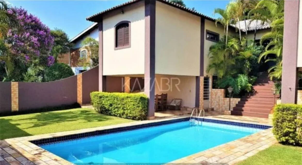 Casa à venda com 4 quartos, 600m² - Foto 1