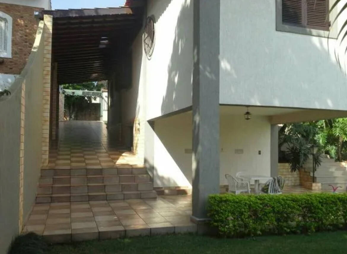 Casa à venda com 4 quartos, 600m² - Foto 5