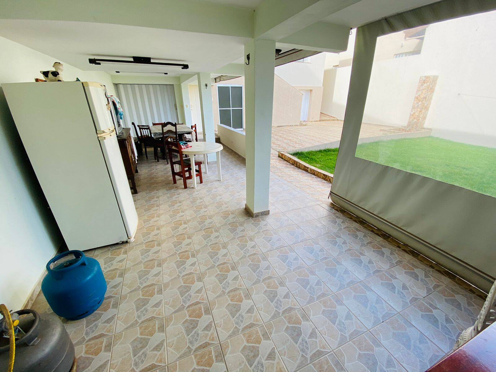 Casa à venda com 4 quartos, 300m² - Foto 8