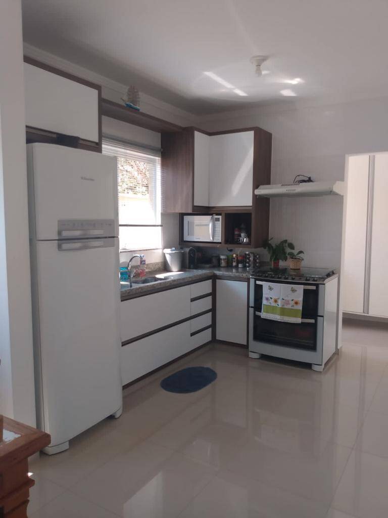 Casa à venda com 3 quartos, 480m² - Foto 3