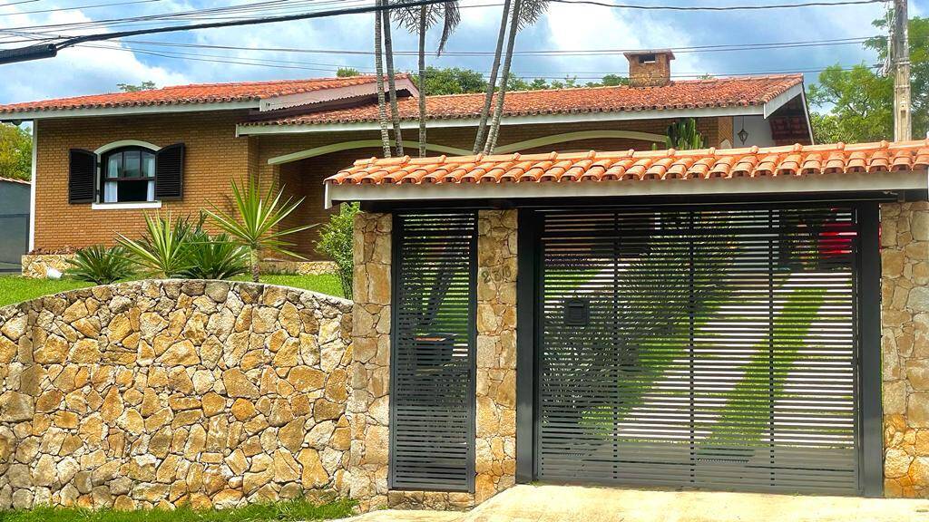 Casa à venda com 5 quartos, 1000m² - Foto 2