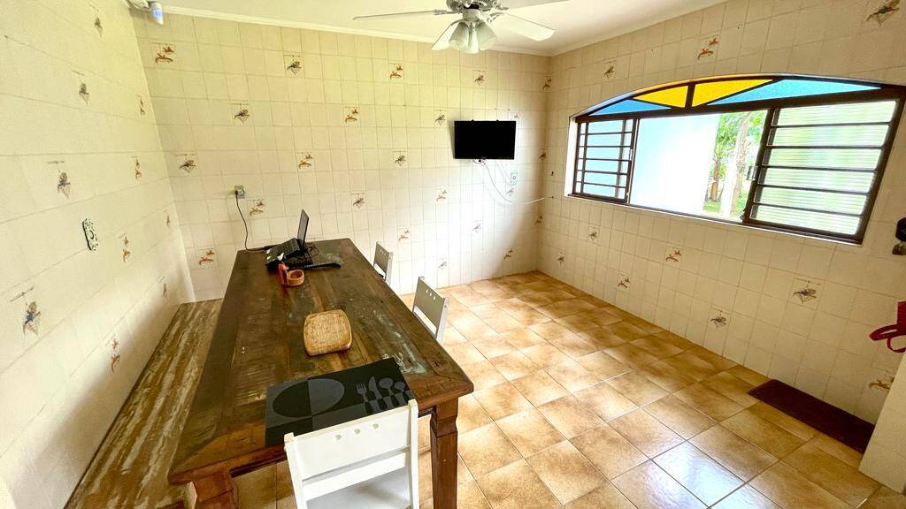 Casa à venda com 5 quartos, 1000m² - Foto 12