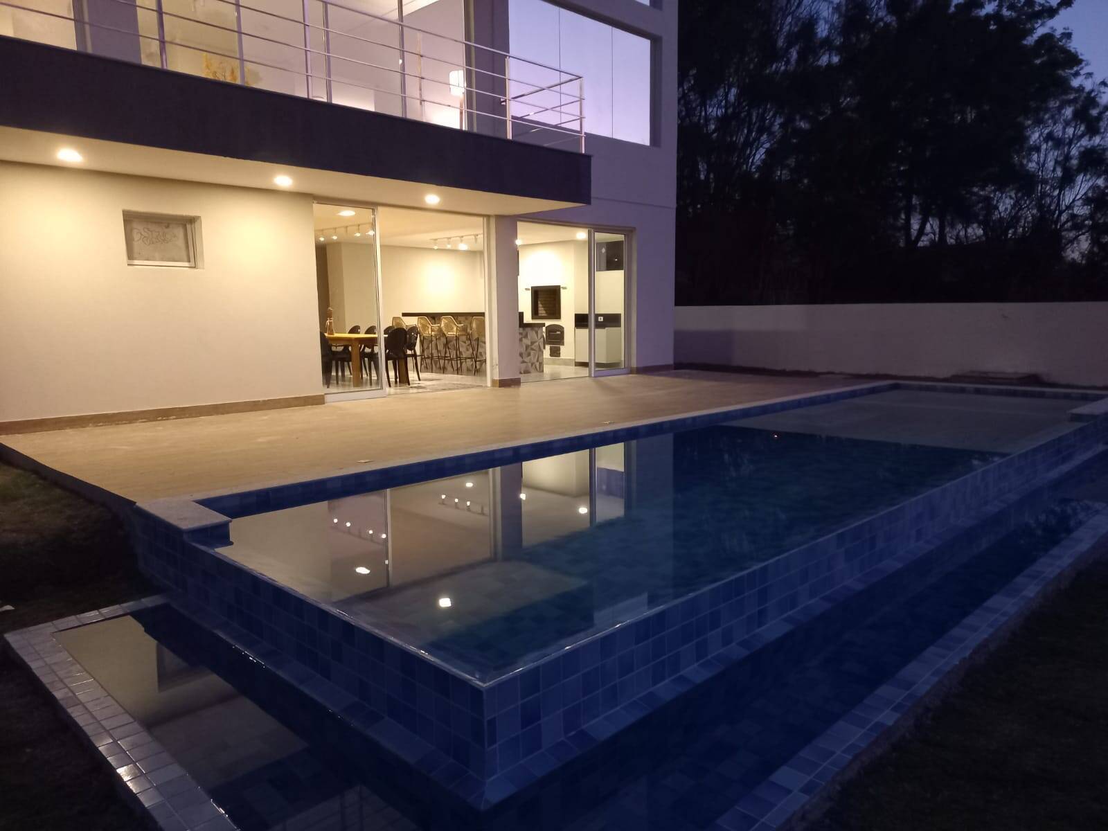 Casa de Condomínio à venda com 5 quartos, 940m² - Foto 2