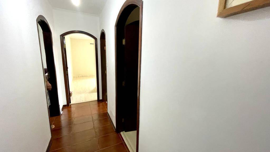 Casa à venda com 5 quartos, 1000m² - Foto 17