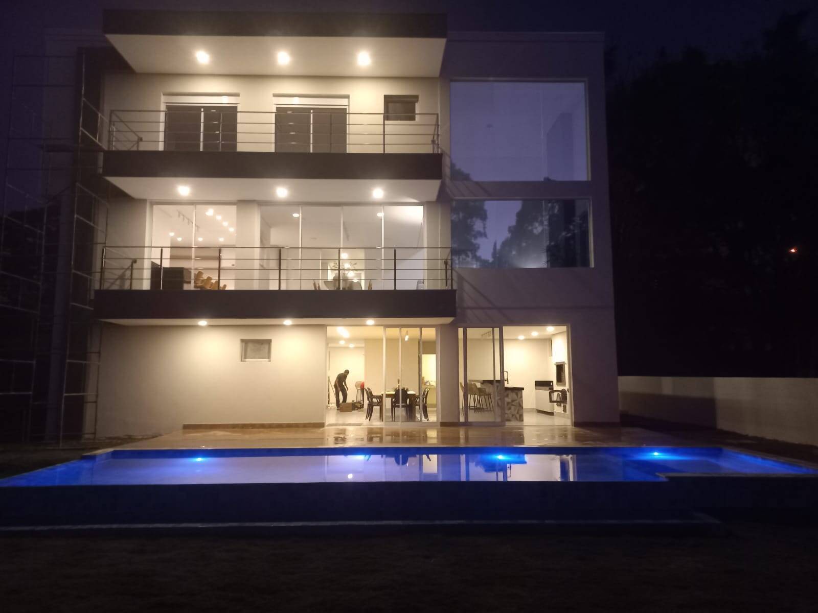 Casa de Condomínio à venda com 5 quartos, 940m² - Foto 3