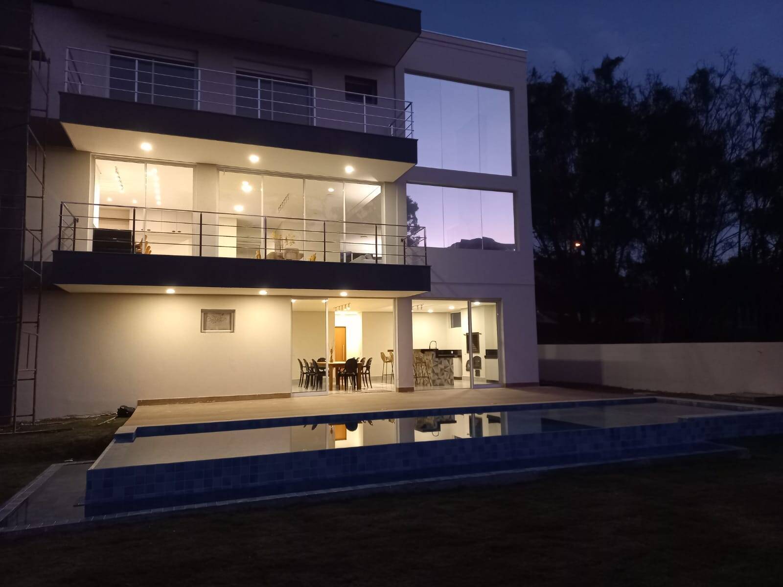 Casa de Condomínio à venda com 5 quartos, 940m² - Foto 4