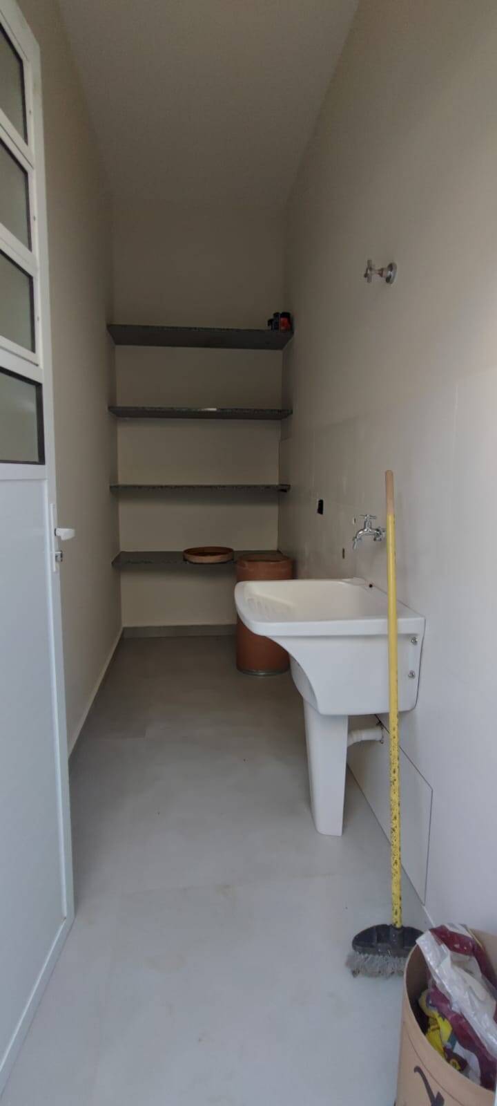 Casa à venda com 3 quartos, 180m² - Foto 14