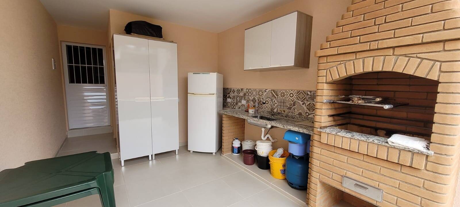 Casa à venda com 3 quartos, 225m² - Foto 4