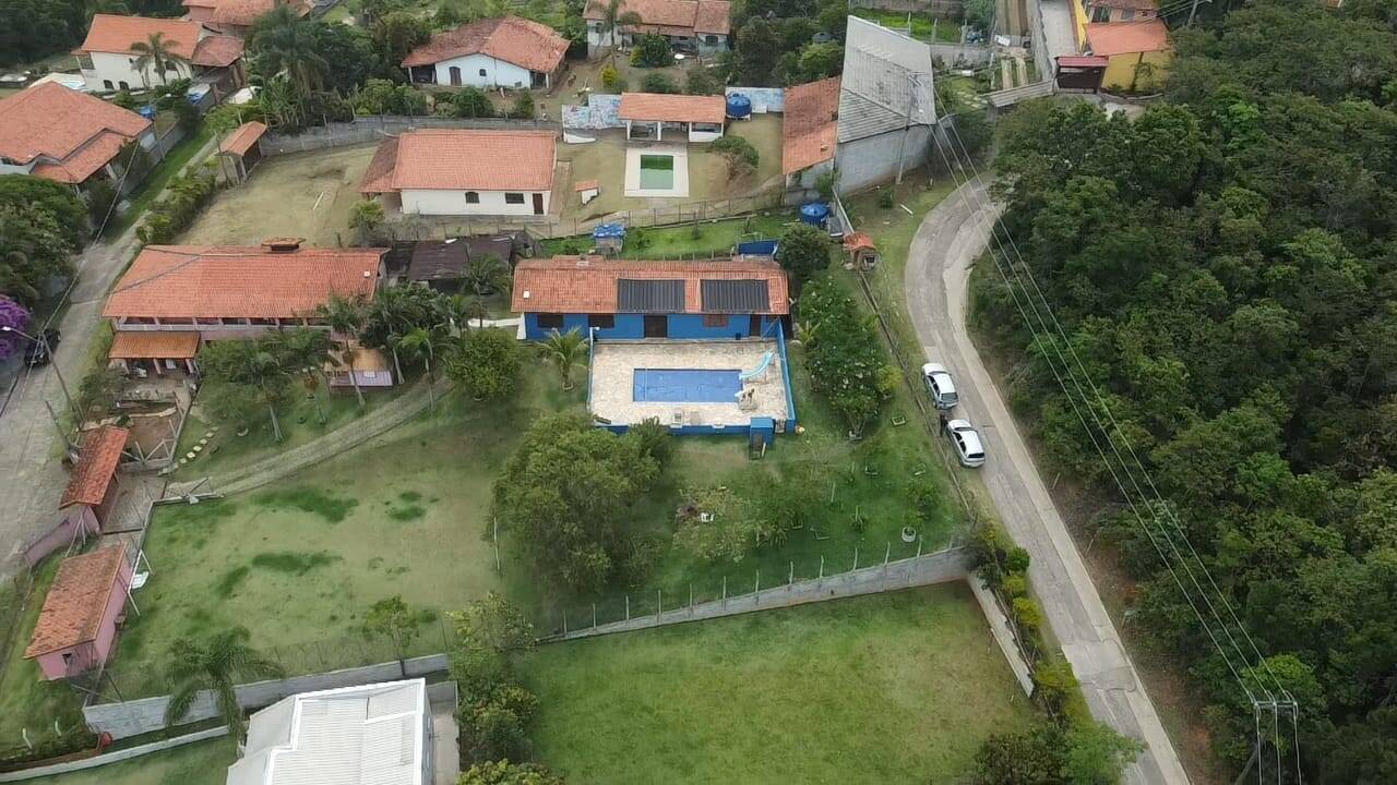 Casa à venda com 2 quartos, 1200m² - Foto 4