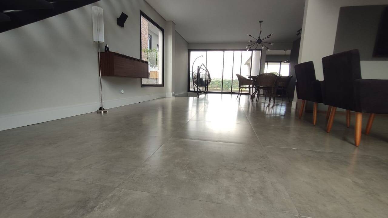 Casa à venda com 4 quartos, 600m² - Foto 16