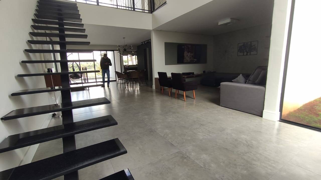 Casa à venda com 4 quartos, 600m² - Foto 23