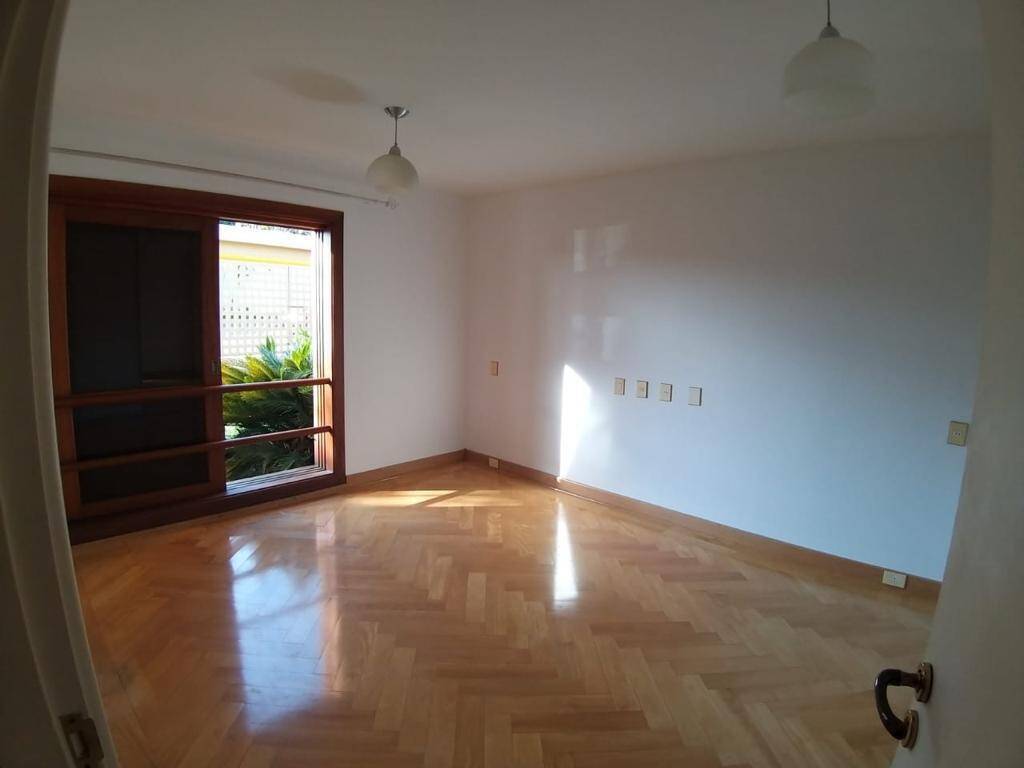 Casa à venda com 3 quartos, 1500m² - Foto 10