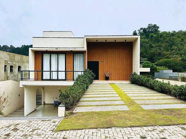 #229 - Casa em condomínio para Venda em Atibaia - SP